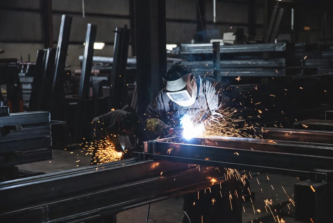 Bull Fencing manufacturing and installation capability